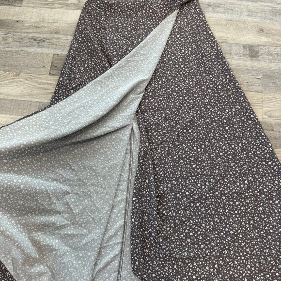 Joyfolie Mia Joy grey floral wrap front hi waist maxi skirt size medium F48 - Picture 3 of 7